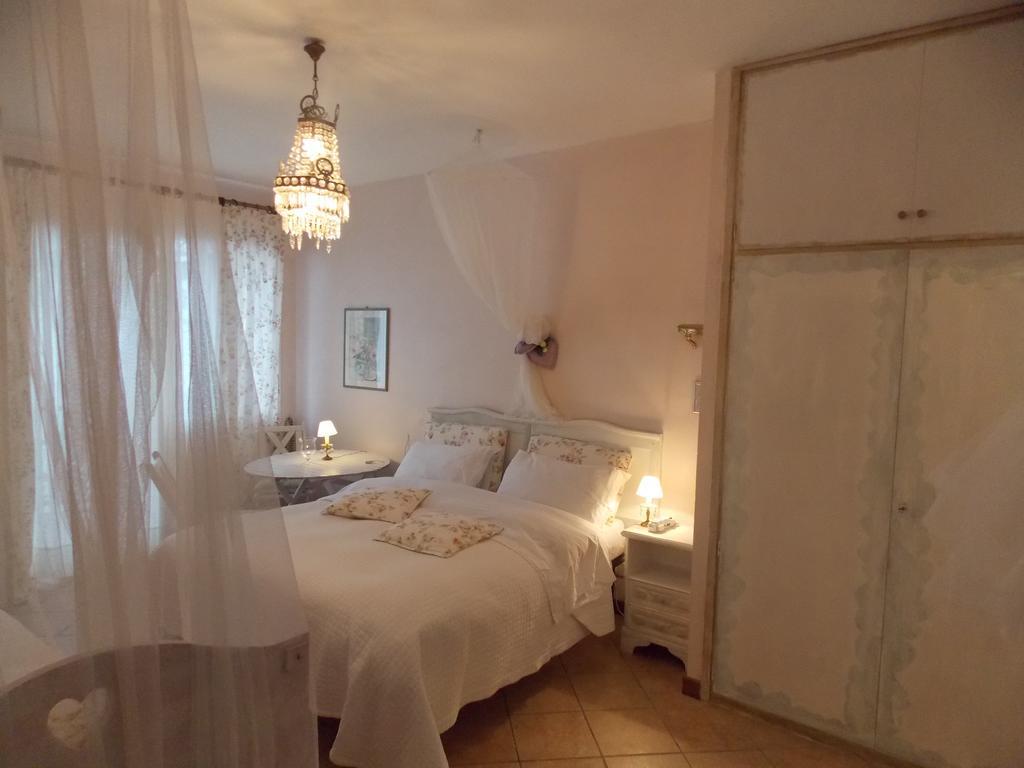 B&B Le Camelie Del Bosco Baiardo 客房 照片