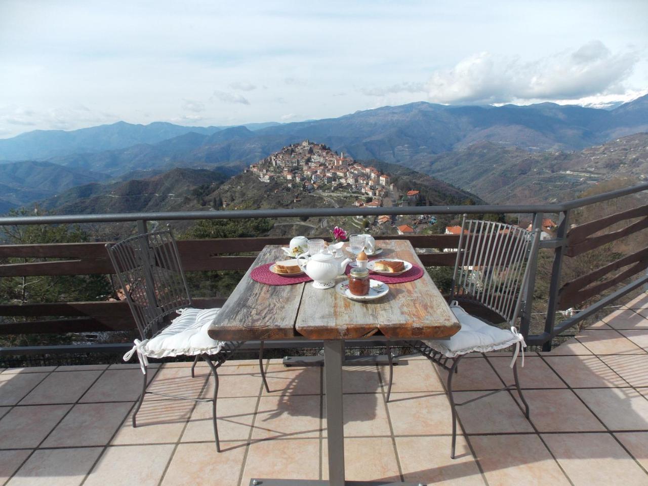 B&B Le Camelie Del Bosco Baiardo 外观 照片