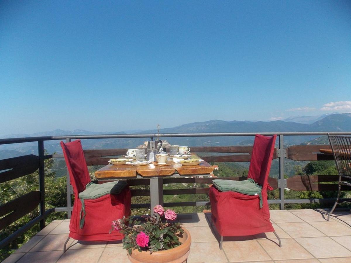 B&B Le Camelie Del Bosco Baiardo 外观 照片